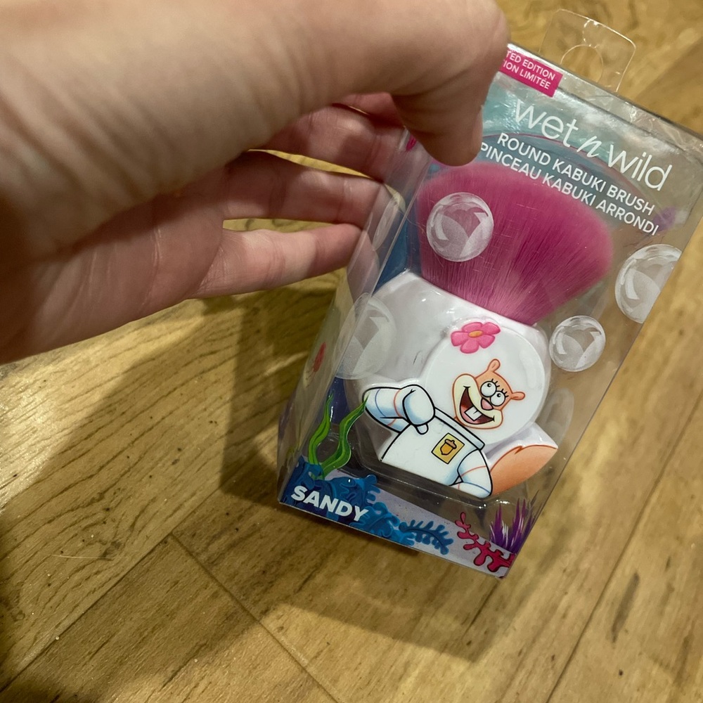 Wet n wild limited addition SpongeBob kabuki brush